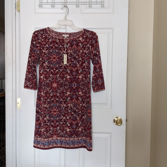 Max Studio Patterned 3/4 Length Sleeve Shift Dress - Picture 2 of 7